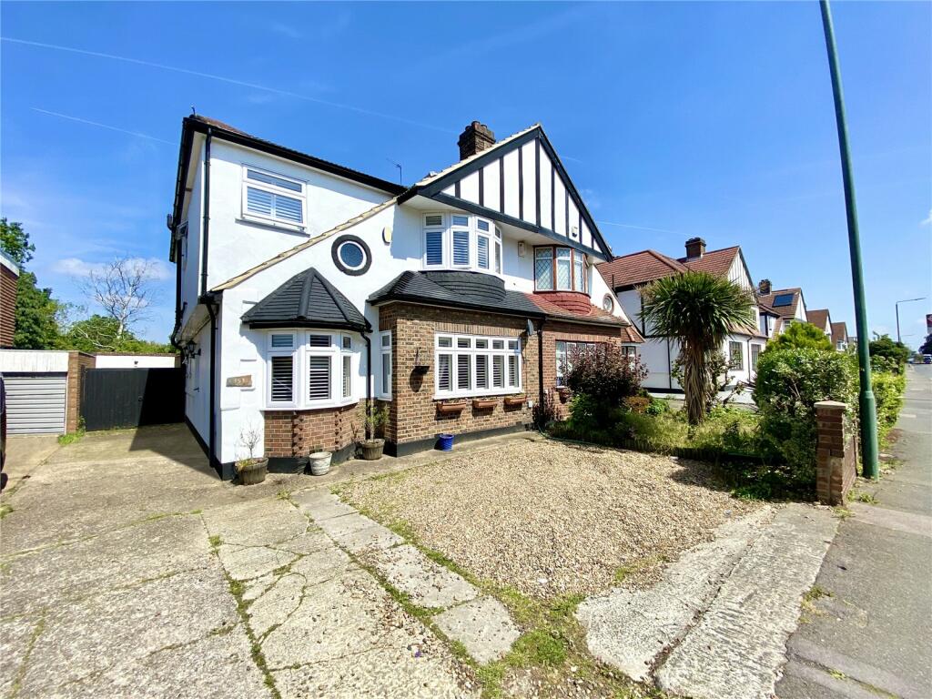 5 bedroom semidetached house for sale in Faraday Avenue, Sidcup, Kent
