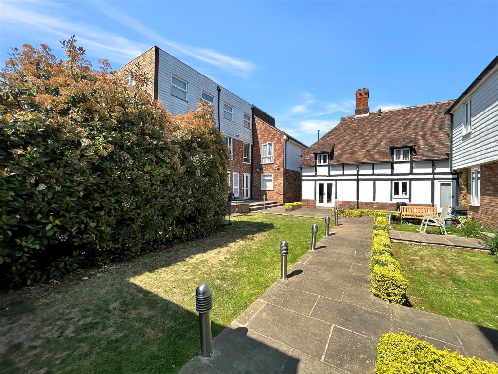 Main image of property: Foots Cray High Street, Sidcup, DA14