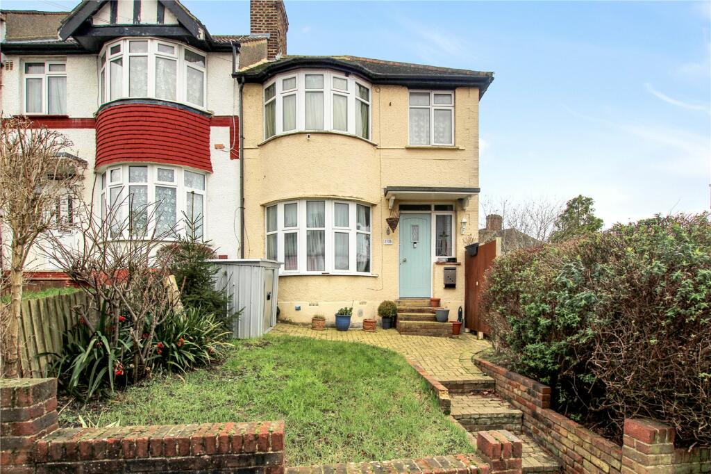 3 bedroom end of terrace house for sale in Donaldson Road, Shooters