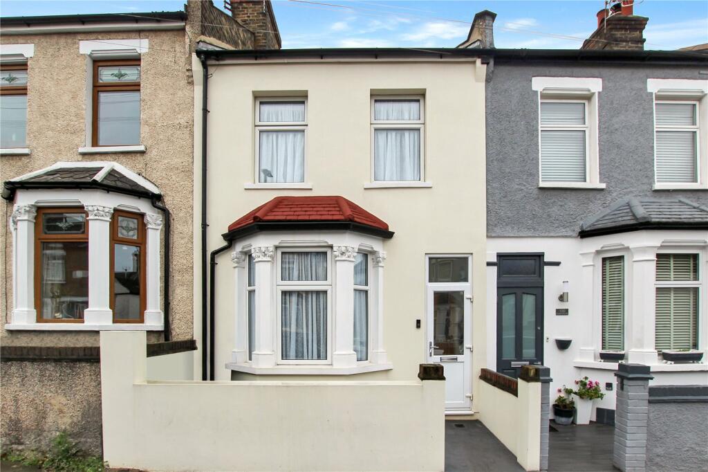 3 bedroom terraced house for sale in Flaxton Road, Plumstead Common