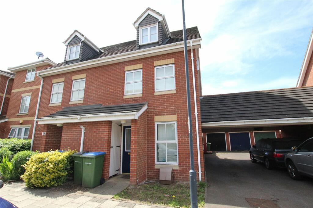 3 bedroom end of terrace house for sale in Marathon Way, Thamesmead
