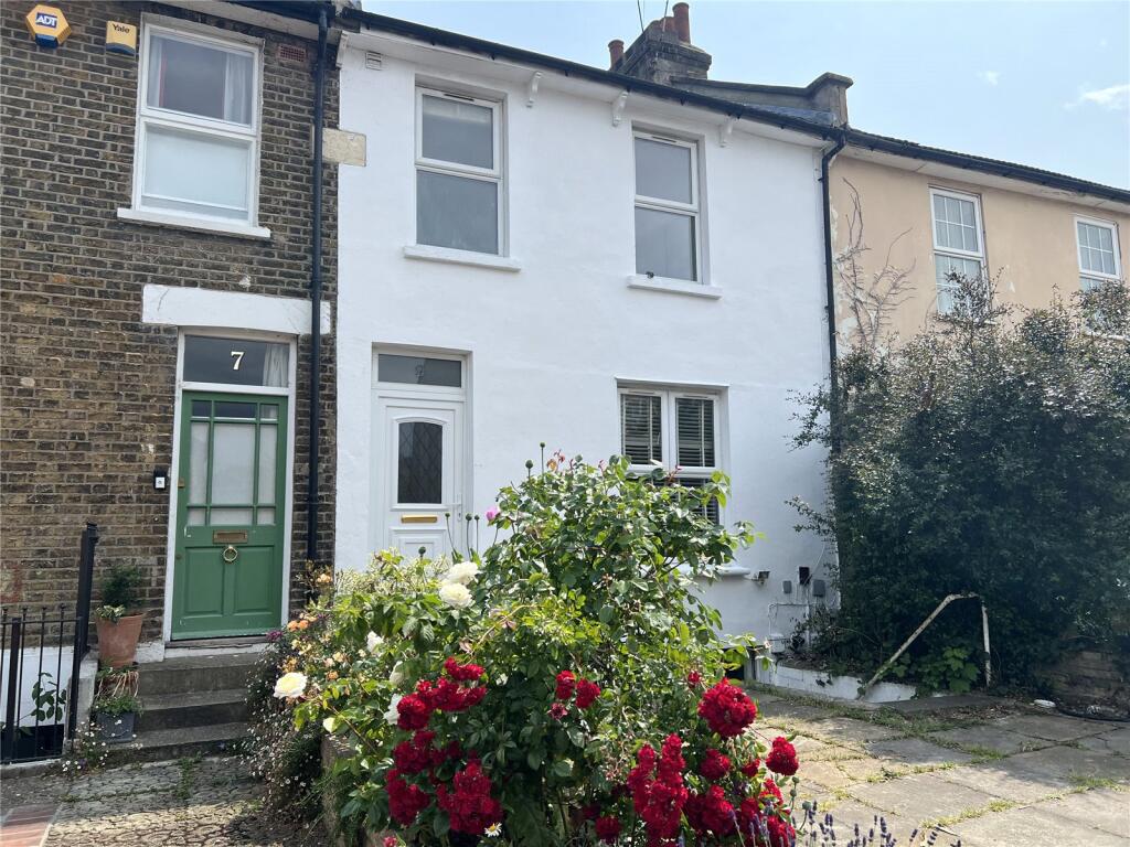 Main image of property: Plum Lane, Plumstead Common, SE18