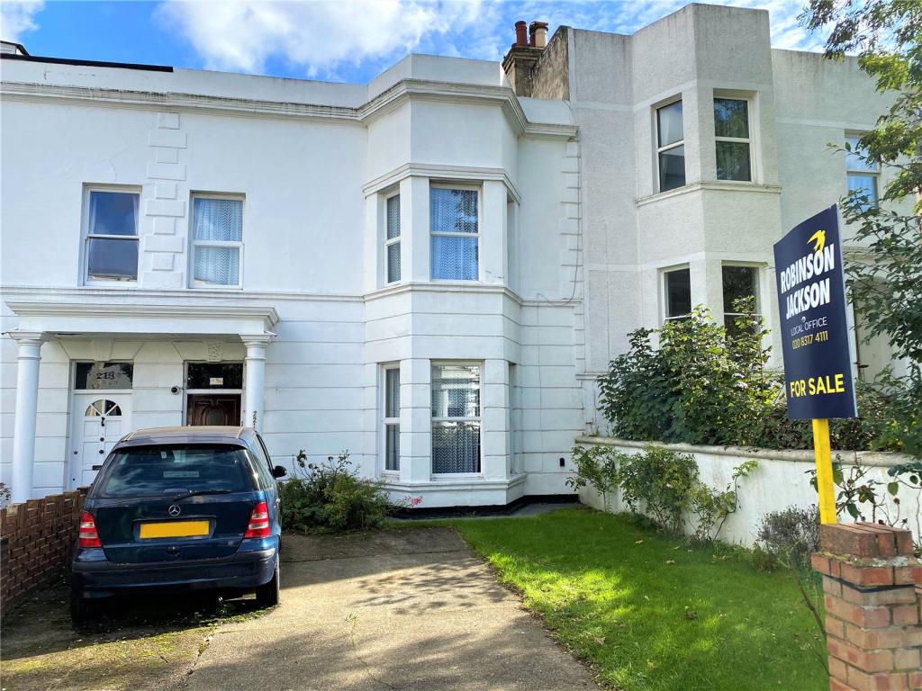 4 bedroom terraced house for sale in Burrage Road, Woolwich, London, SE18