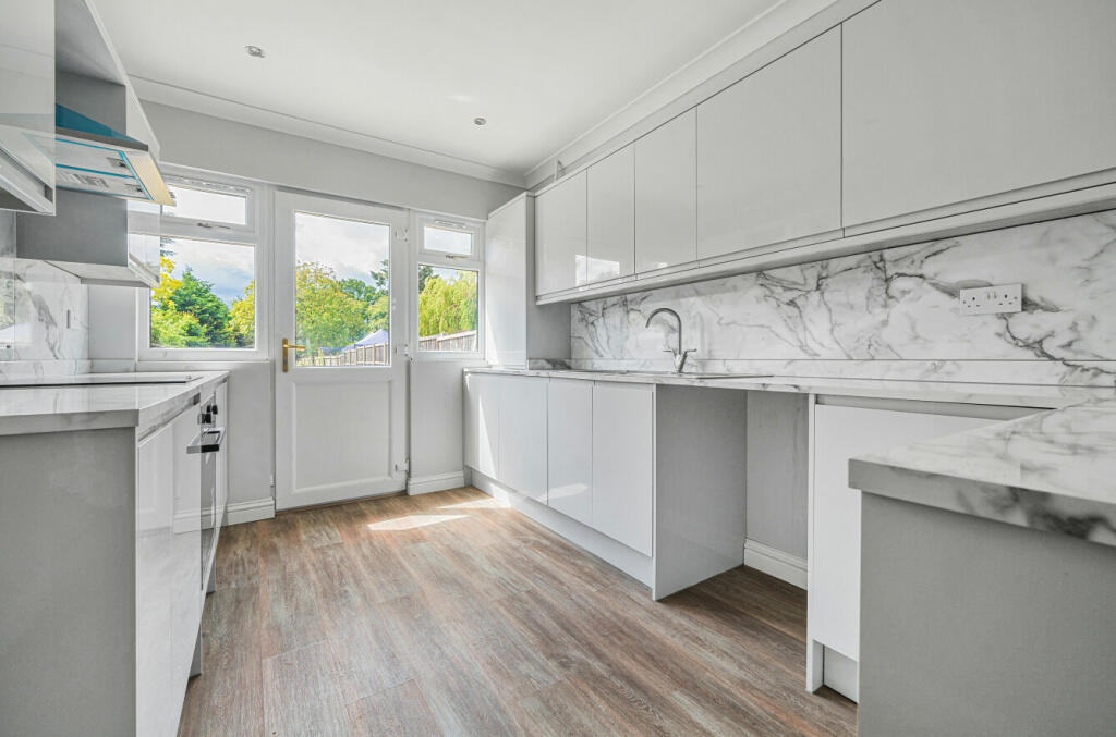 Additional property image - Chelmsford Road, Hatfield Heath, Bishop's Stortford, Essex, CM22