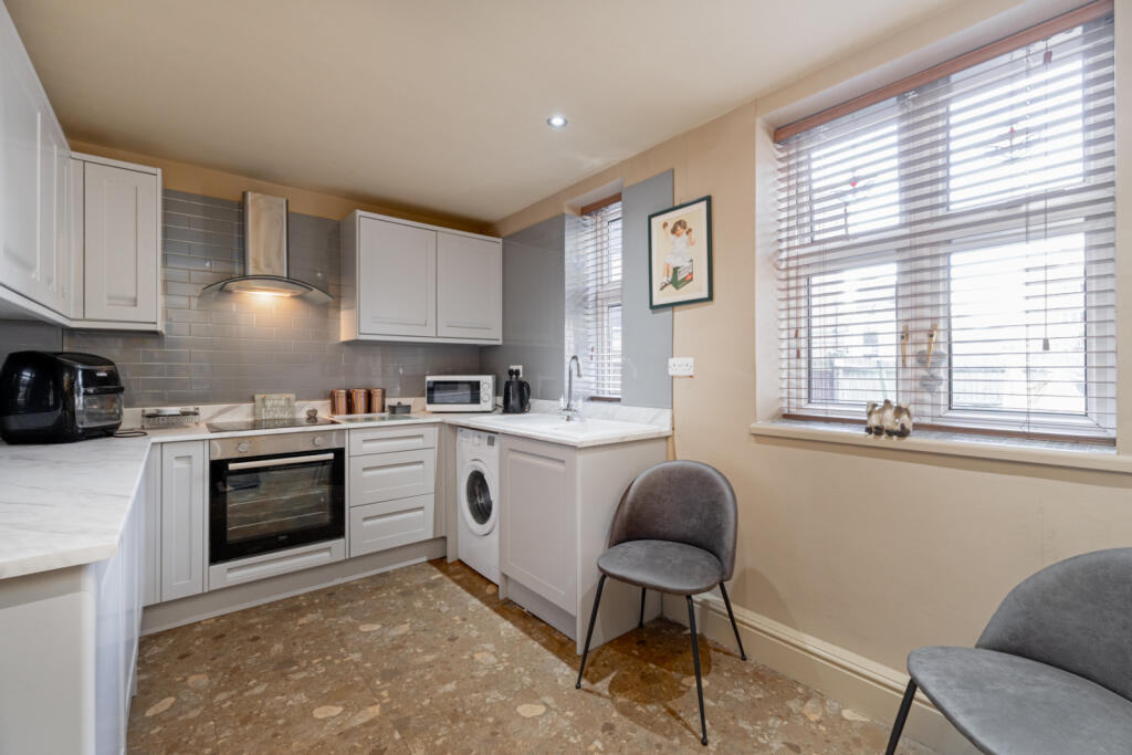 Additional property image - Sheering Lower Road, Sawbridgeworth, Essex, CM21