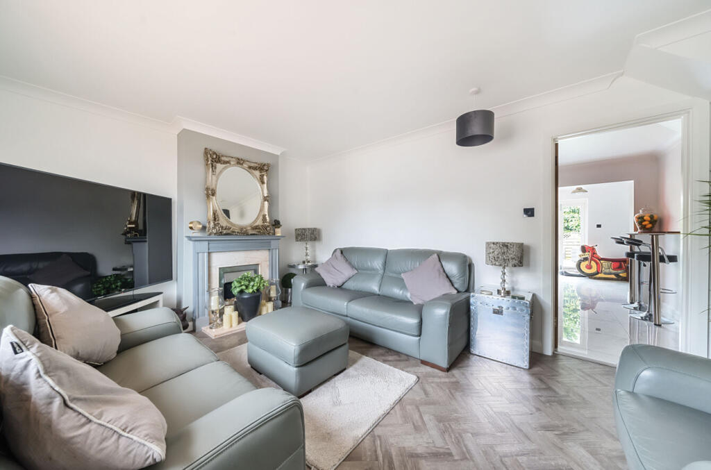 Additional property image - Cambridge Road, Sawbridgeworth, Hertfordshire, CM21