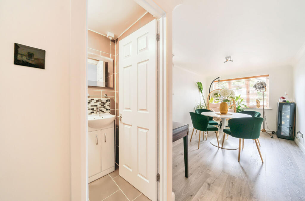 Additional property image - Cambridge Road, Sawbridgeworth, Hertfordshire, CM21