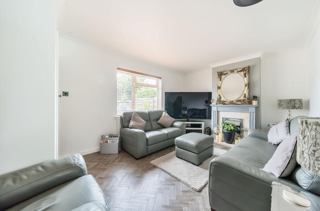 Additional property image - Cambridge Road, Sawbridgeworth, Hertfordshire, CM21