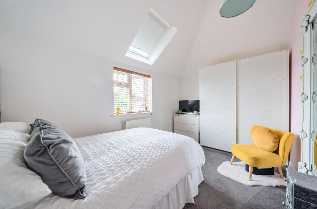 Additional property image - Cambridge Road, Sawbridgeworth, Hertfordshire, CM21