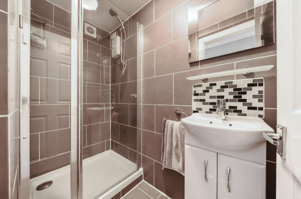 Additional property image - Cambridge Road, Sawbridgeworth, Hertfordshire, CM21