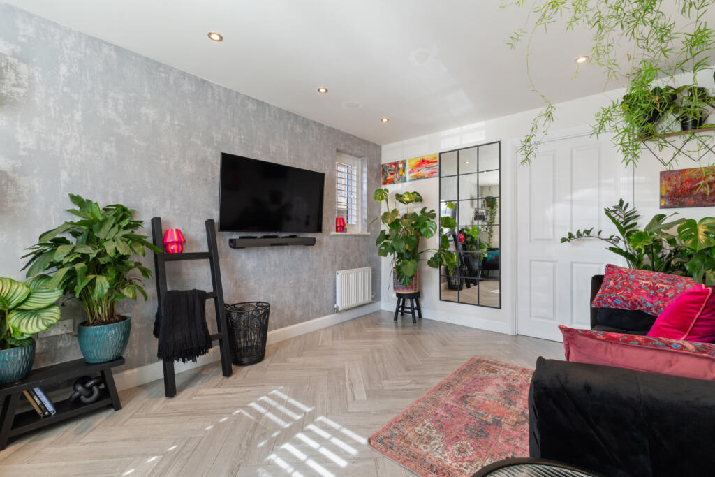 Additional property image - Giffin Way, Sawbridgeworth, Hertfordshire, CM21