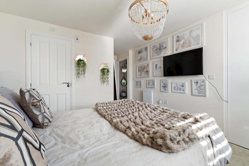 Additional property image - Giffin Way, Sawbridgeworth, Hertfordshire, CM21
