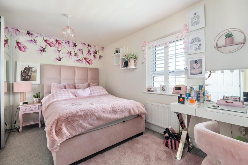 Additional property image - Giffin Way, Sawbridgeworth, Hertfordshire, CM21