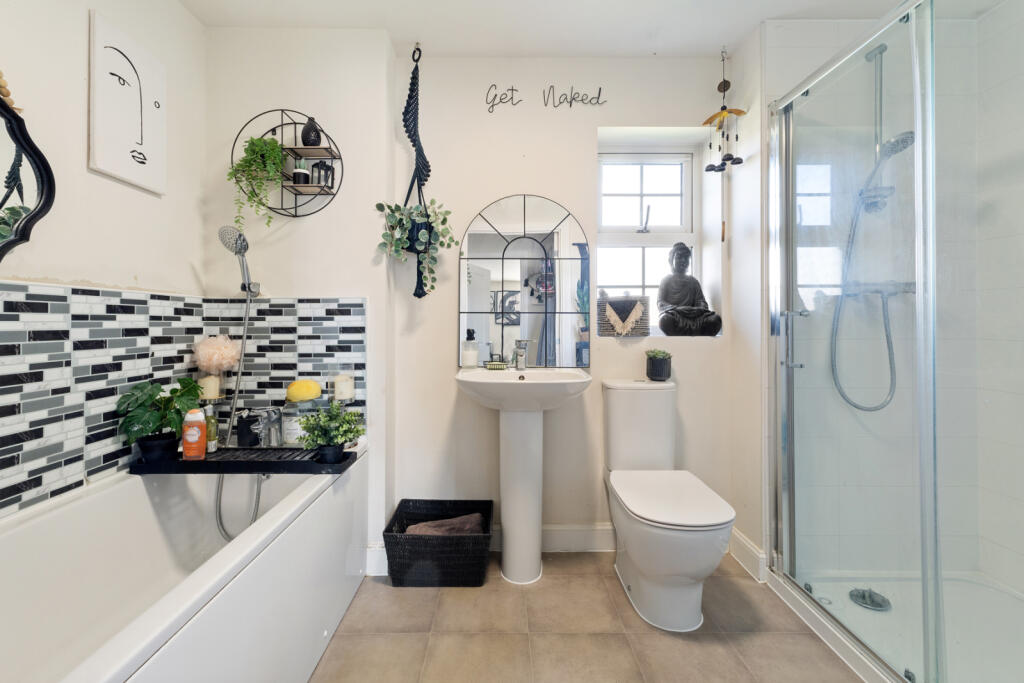 Additional property image - Giffin Way, Sawbridgeworth, Hertfordshire, CM21