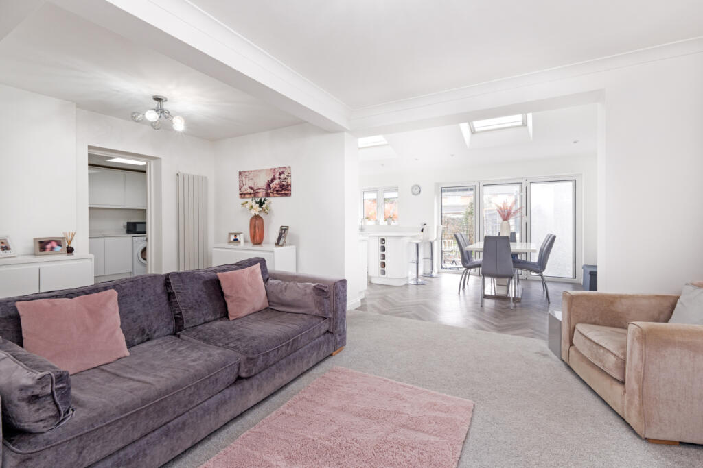 Additional property image - Sheering Lower Road, Sawbridgeworth, Essex, CM21