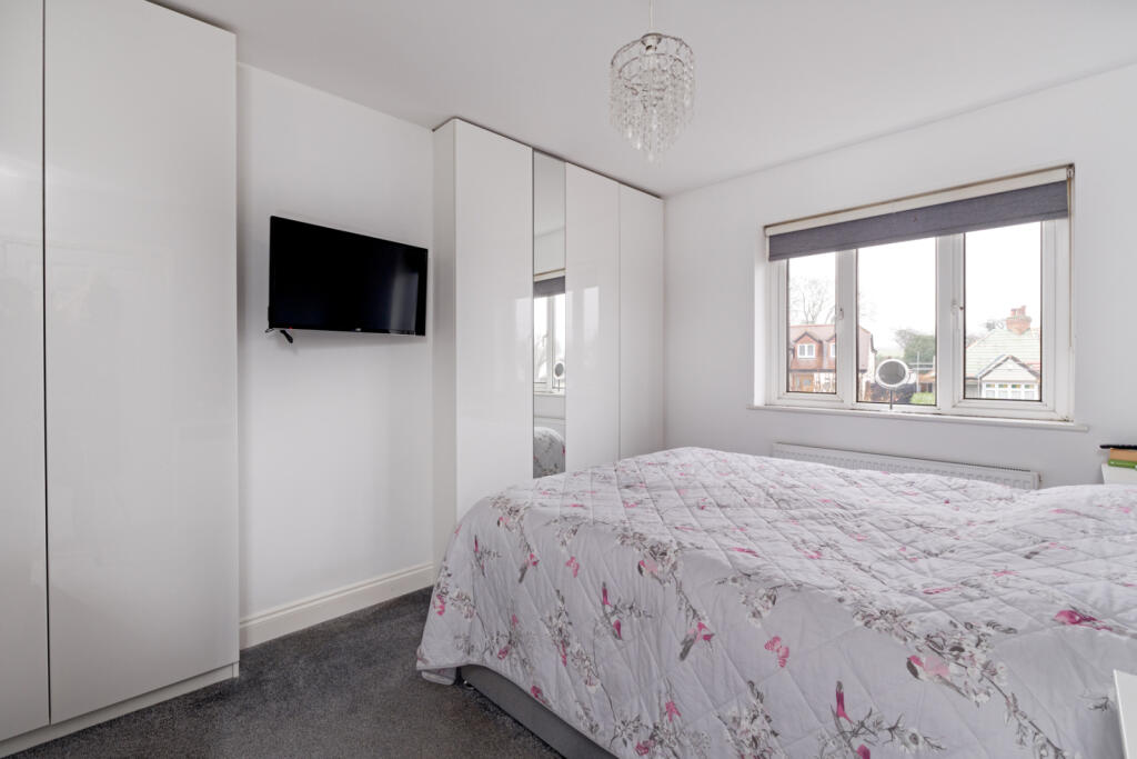 Additional property image - Sheering Lower Road, Sawbridgeworth, Essex, CM21