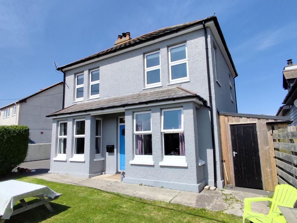 4 bedroom detached house