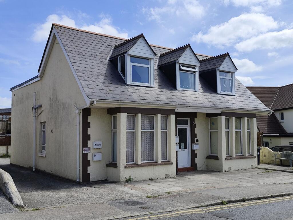 Main image of property: Edgcumbe Avenue, Newquay