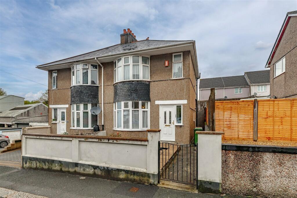 3 bedroom semidetached house for sale in Desborough Road, St Judes