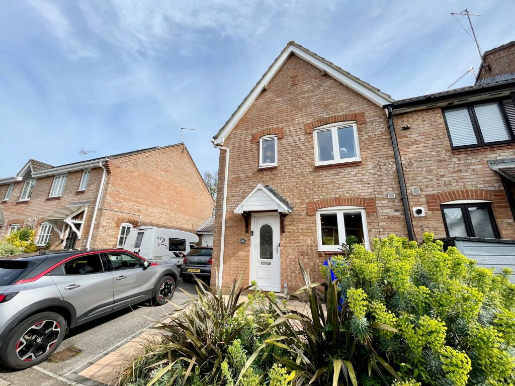 Main image of property: Doulton Gardens, Whitecliff