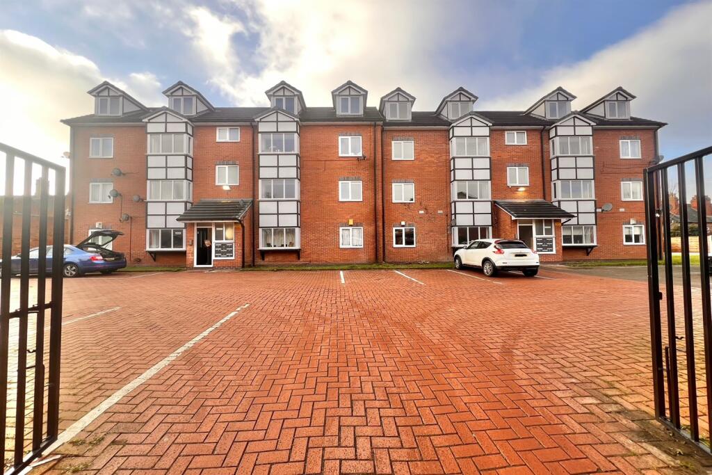 Main image of property: Langdale Avenue, Manchester