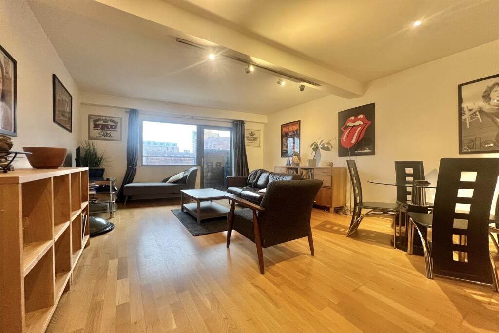 Main image of property: Oldham Road