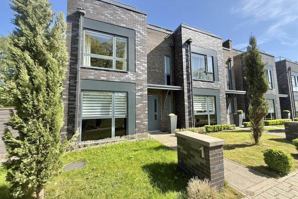 Main image of property: Kensal Drive, Manchester
