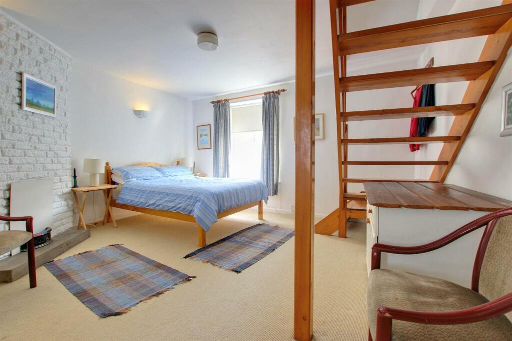 2 bedroom terraced house for sale in Eastgate, Beverley, HU17