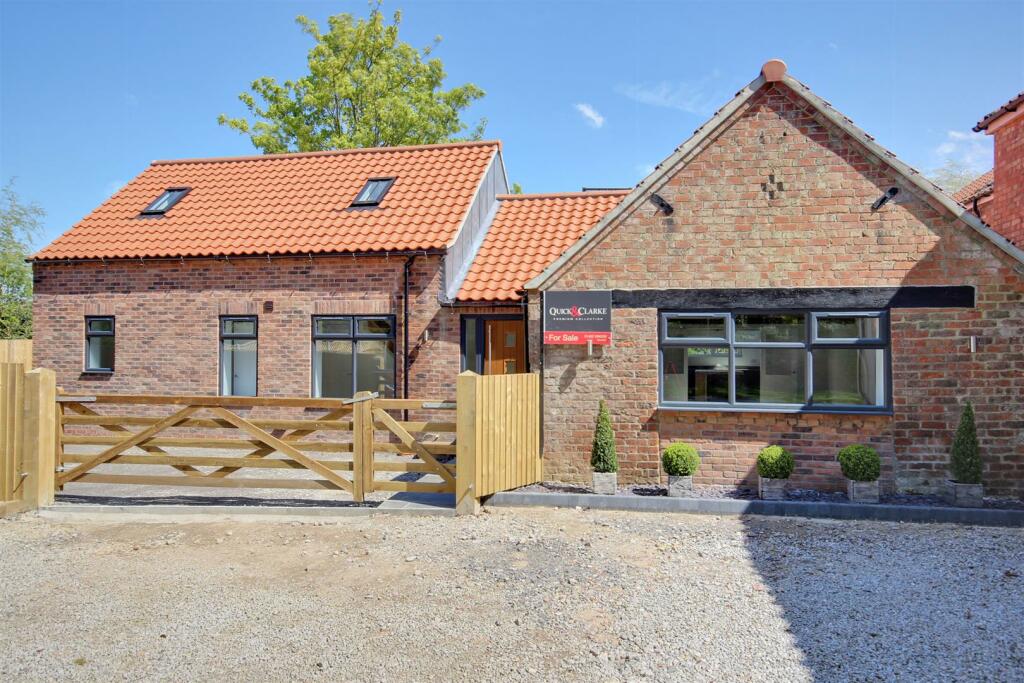 3 bedroom detached house for sale in Northgate, Walkington, Beverley, HU17