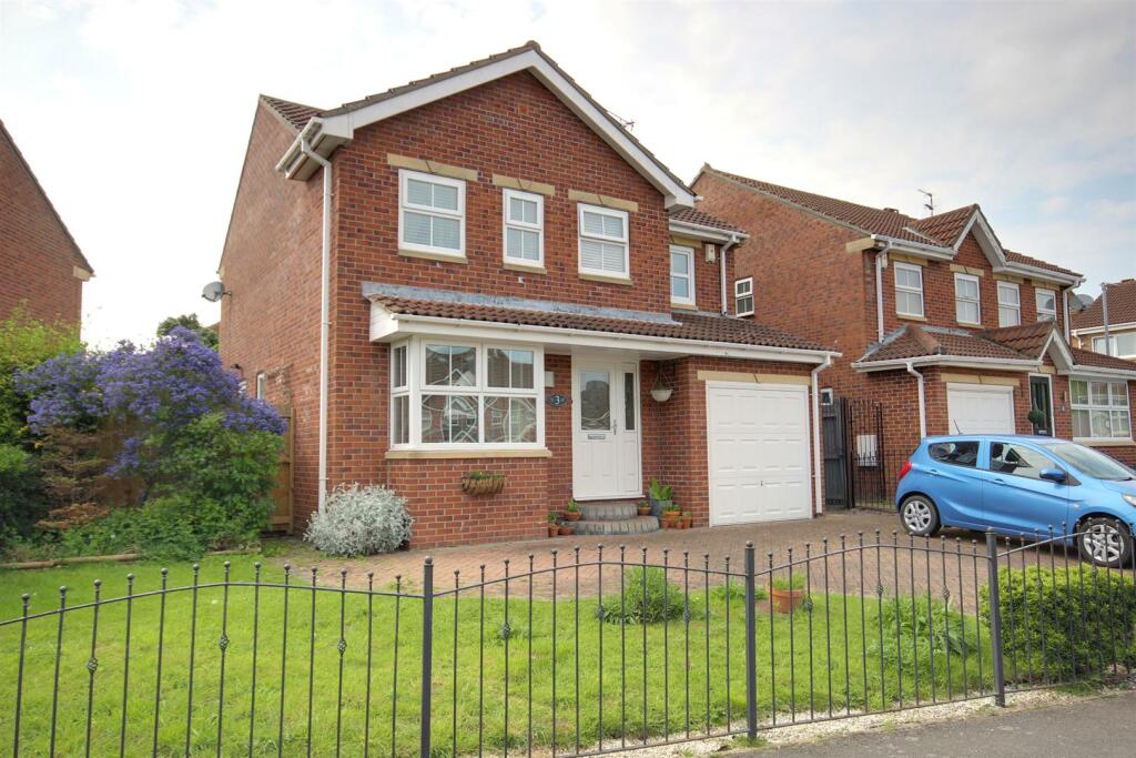 4 bedroom detached house for sale in Sorrel Close, Beverley, HU17