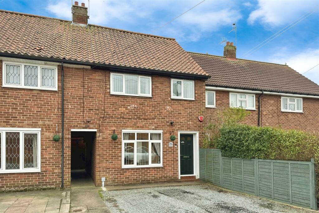 3 bedroom house for rent in Saltash Road, Kingston Upon Hull, HU4