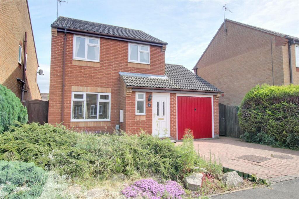 3 bedroom detached house for sale in Deer Park Way, Beverley, HU17