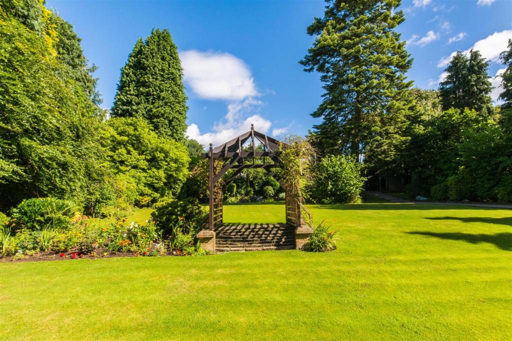 5 bedroom house for sale in West Ella Road, Kirk Ella, Hull, HU10