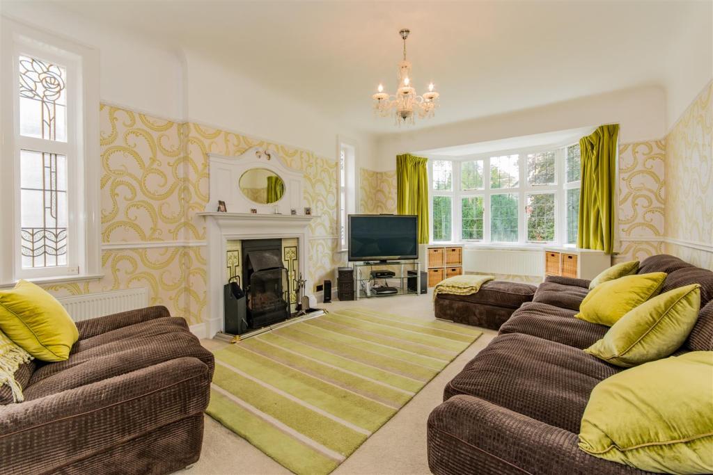 5 bedroom house for sale in West Ella Road, Kirk Ella, Hull, HU10