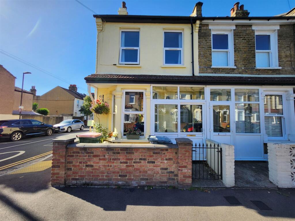 Main image of property: Edinburgh Road, London