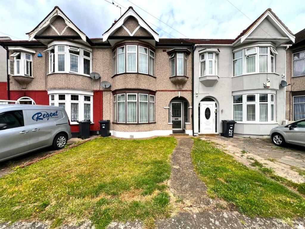 3 bedroom house for sale in Ashburton Avenue, Ilford, IG3