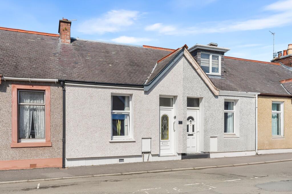 Main image of property: 37 Maxwell Street, Girvan, KA26 9EJ