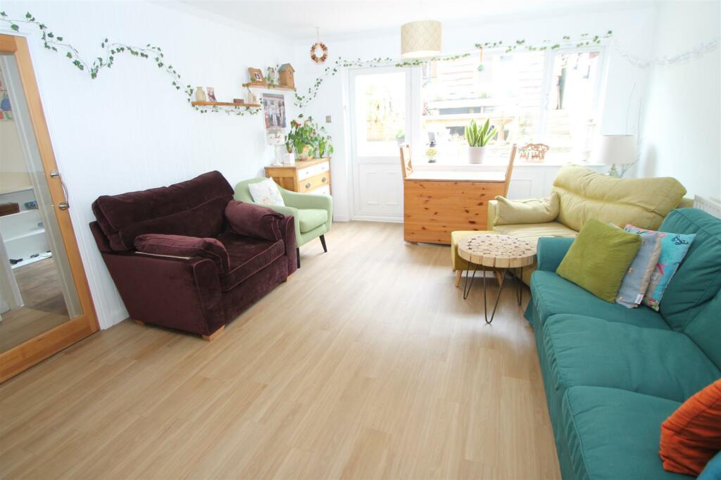 4 bedroom semidetached house for sale in Lutley Mill Road, Halesowen, B63
