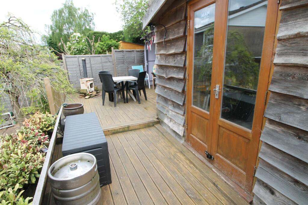 4 bedroom semidetached house for sale in Lutley Mill Road, Halesowen, B63