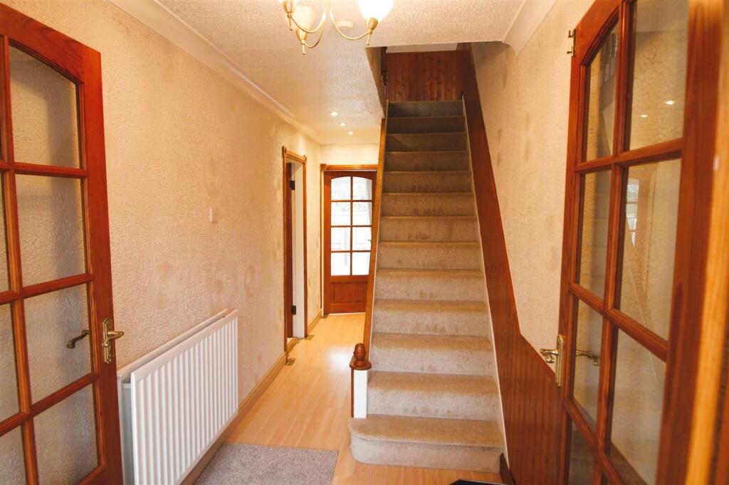 3 bedroom semidetached house for sale in Chelford Crescent