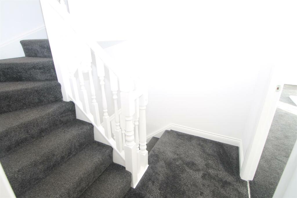 Additional property image - Ashbourne Ridge, Halesowen