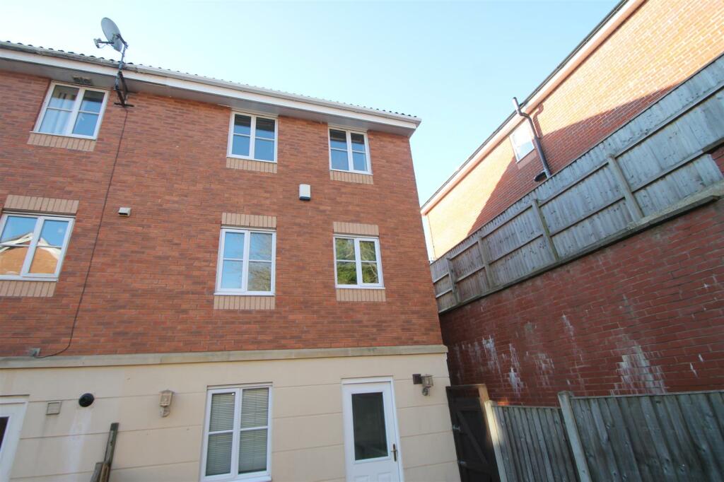 Additional property image - Ashbourne Ridge, Halesowen