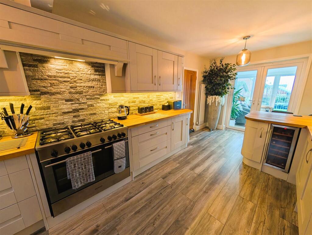 Additional property image - Farm Road, Rowley Regis
