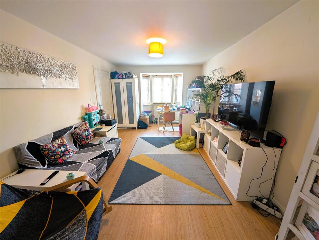 Additional property image - Kingsway, Oldbury