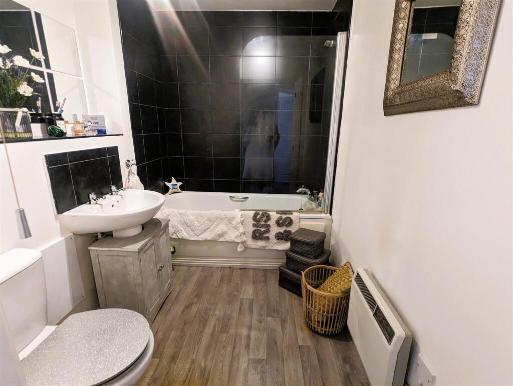 Additional property image - Ashwood Close, Oldbury