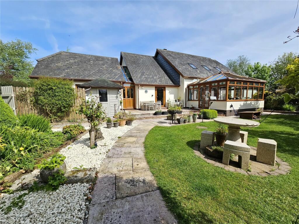 4 bedroom bungalow for sale in Winkleigh, Devon, EX19