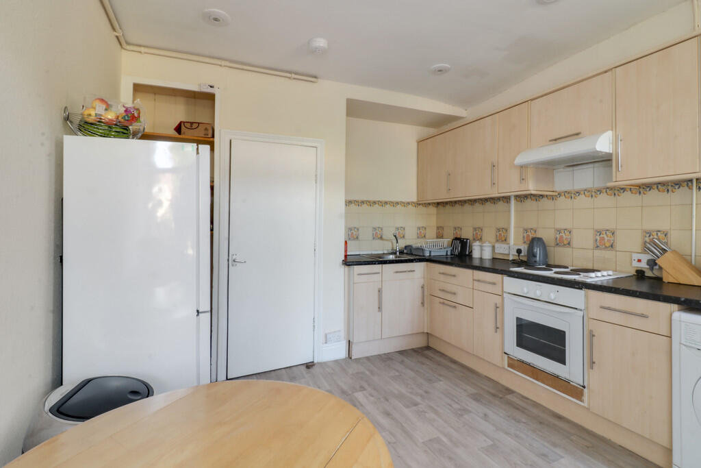 Additional property image - Triangle North
