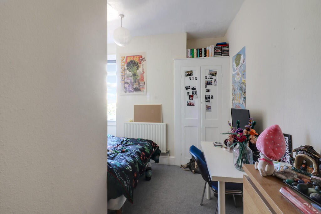 Additional property image - Triangle North
