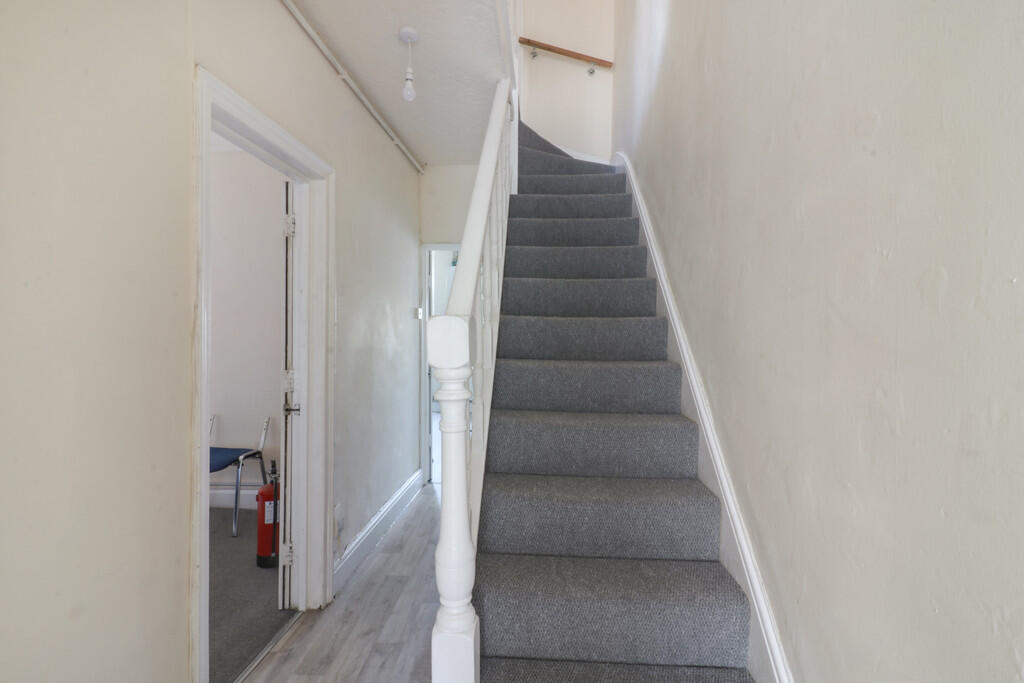 Additional property image - Triangle North