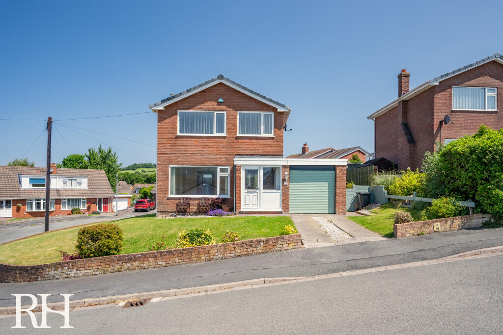 Main image of property: Ffordd Naddyn, LL28